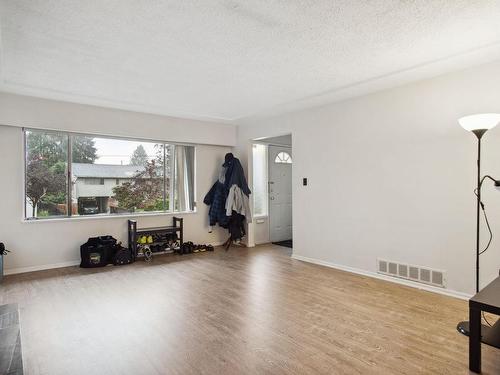 6345 Napier Street, Burnaby, BC 