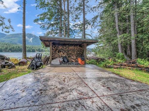 15781 East Egmont Shoreline, Egmont, BC 