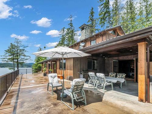 15781 East Egmont Shoreline, Egmont, BC 