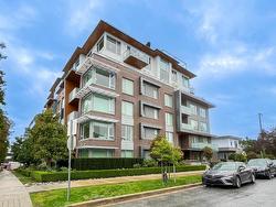 210 489 W 26TH AVENUE  Vancouver, BC V5Y 0M8