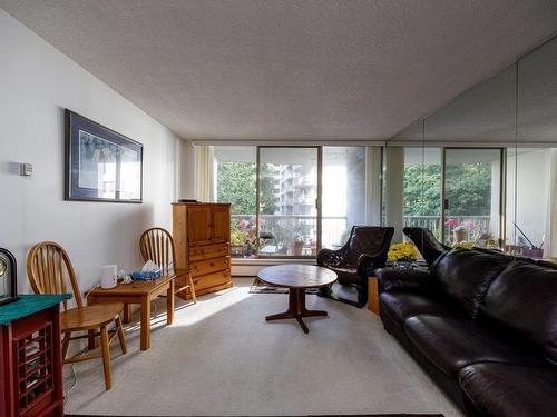 405 2024 Fullerton Avenue, North Vancouver, BC 