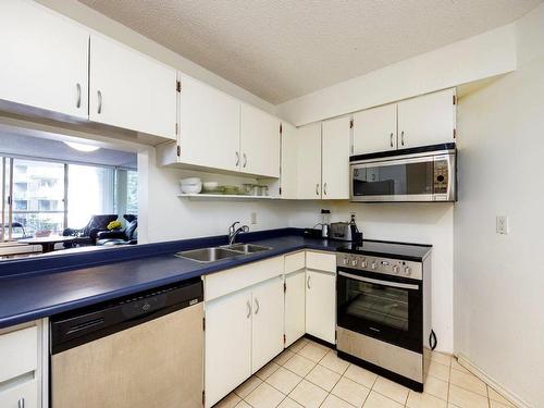 405 2024 Fullerton Avenue, North Vancouver, BC 