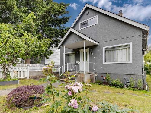 7270 17Th Avenue, Burnaby, BC 