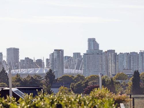 308 1120 E Georgia Street, Vancouver, BC 