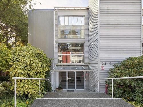 101 2412 Haywood Avenue, West Vancouver, BC 