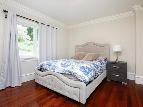 6220 Summit Avenue, West Vancouver, BC 