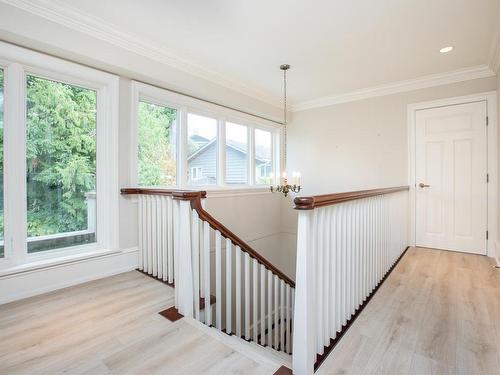 6220 Summit Avenue, West Vancouver, BC 