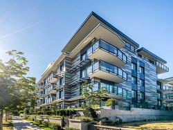 602 477 W 59TH AVENUE  Vancouver, BC V5X 1X4