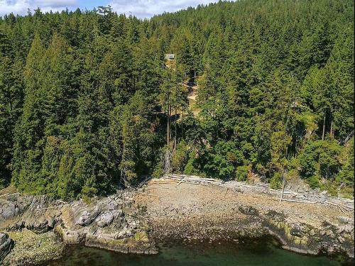 7339 Belle Road, Halfmoon Bay, BC 