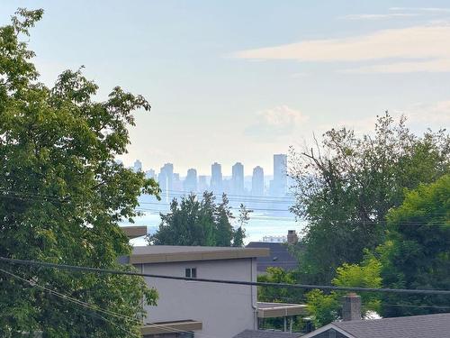 2 362 W 14Th Street, North Vancouver, BC 