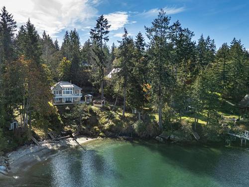 225 Mariners Way, Mayne Island, BC 