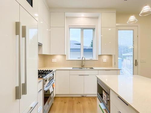 2091 W 59Th Avenue, Vancouver, BC 