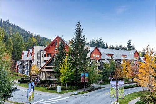 207 2050 Lake Placid Road, Whistler, BC 