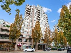 402 6191 BUSWELL STREET  Richmond, BC V6Y 4C4