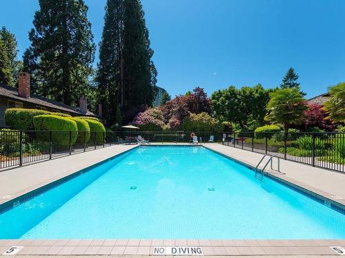 810 235 Keith Road, West Vancouver, BC 