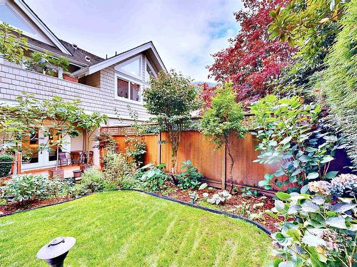 6477 Bruce Street, West Vancouver, BC 