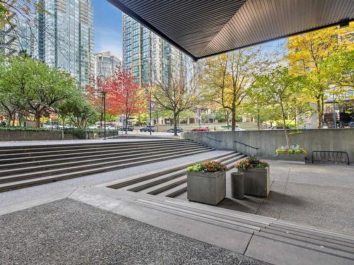 610 1333 W Georgia Street, Vancouver, BC 