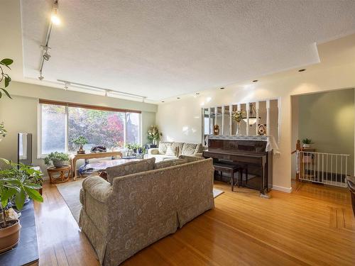 2709 Lynbrook Drive, Vancouver, BC 