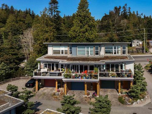 5398 Wakefield Beach Lane, Sechelt, BC 