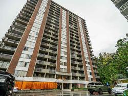 302 2016 FULLERTON AVENUE  North Vancouver, BC V7P 3E6