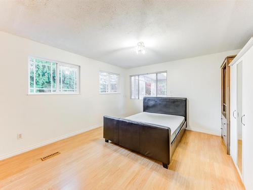 7674 Burris Street, Burnaby, BC 