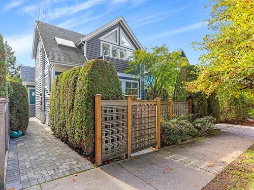 2354 W 7Th Avenue, Vancouver, BC 