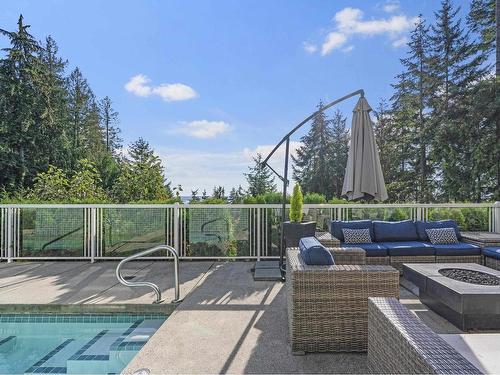 3797 Bayridge Avenue, West Vancouver, BC 