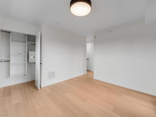 18 6788 Oak Street, Vancouver, BC 