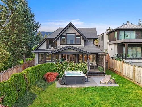 1136 Gordon Avenue, West Vancouver, BC 