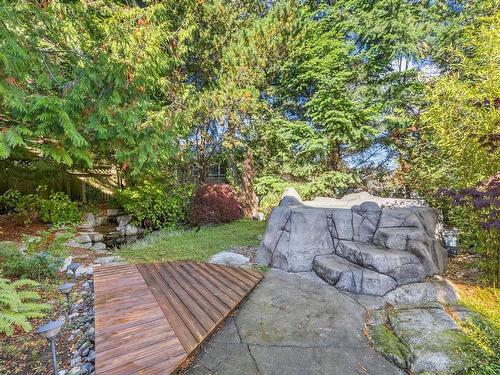 5401 W Vista Court, West Vancouver, BC 