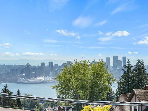 145-151 E Kings Road, North Vancouver, BC 