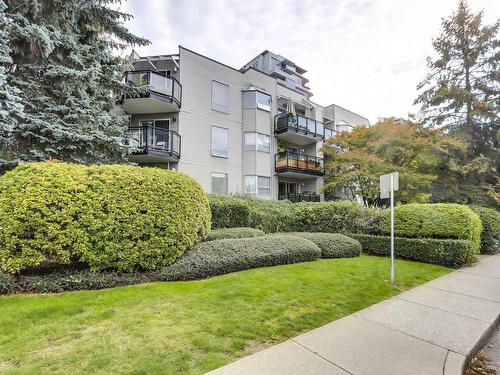 303 1550 Chesterfield Avenue, North Vancouver, BC 