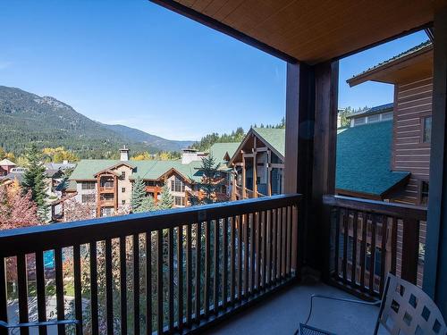 524 2202 Gondola Way, Whistler, BC 