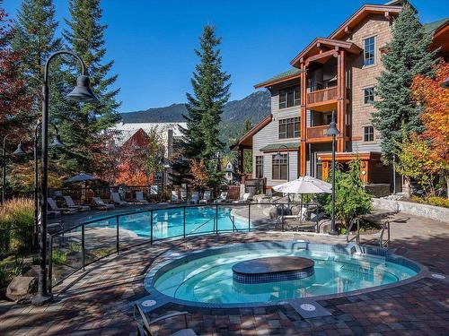 524 2202 Gondola Way, Whistler, BC 