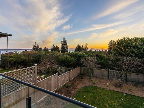 1045 Braeside Street, West Vancouver, BC 