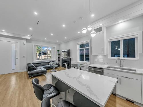 962 Renfrew Street, Vancouver, BC 