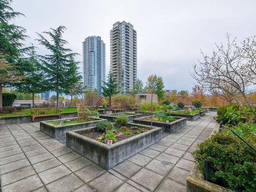 702 4250 Dawson Street, Burnaby, BC 