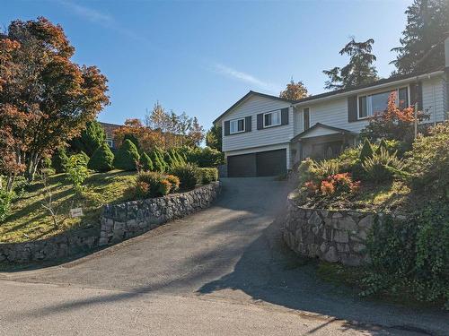 850 Jefferson Avenue, West Vancouver, BC 