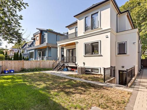 4028 W 14Th Avenue, Vancouver, BC 