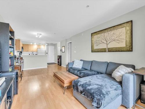 202 2973 Kingsway, Vancouver, BC 