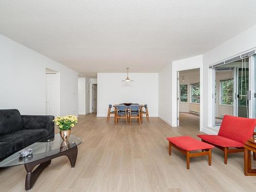 210 3670 Banff Court, North Vancouver, BC 