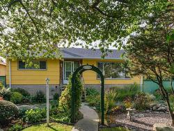 3726 PETER STREET  Burnaby, BC V5J 1N4