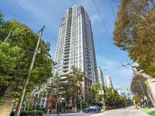 1102 909 Mainland Street, Vancouver, BC 