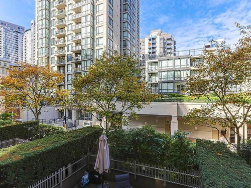 303 1055 Richards Street, Vancouver, BC 