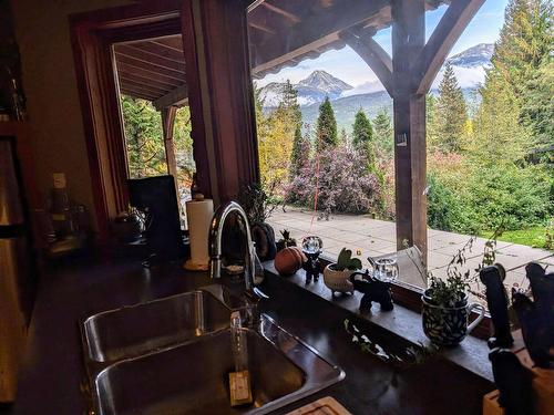 8259 Alpine Way, Whistler, BC 