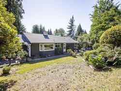 1450 BRIARLYNN CRESCENT  North Vancouver, BC V7J 3G5