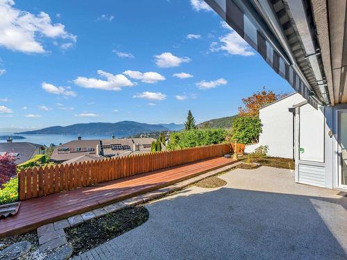 5446 Meadfeild Lane, West Vancouver, BC 