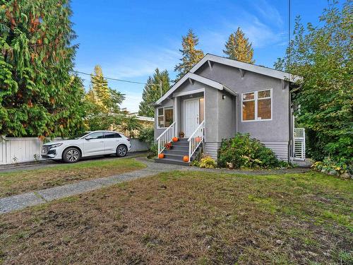 1472 Fulton Avenue, West Vancouver, BC 