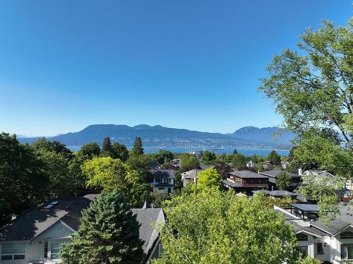 4086 W 13Th Avenue, Vancouver, BC 