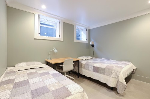 4291 9Th Avenue W, Vancouver, BC 